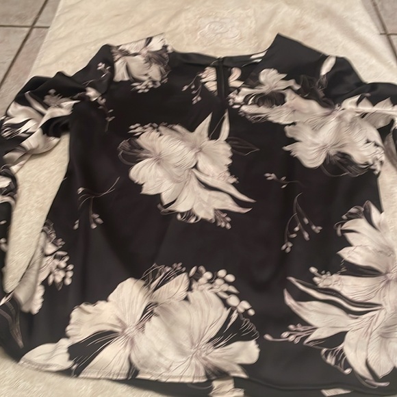 Tasi New York blouse - Picture 4 of 9